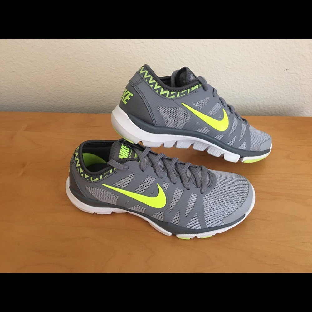 Nike Women's Flex Supreme TR 3 Wide Training